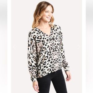 Brochu Walker 100% Cashmere Kelso Leopard Printed Vee Sweater XS